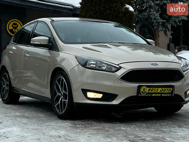 Бежевий Форд Фокус, об'ємом двигуна 2 л та пробігом 132 тис. км за 9200 $, фото 1 на Automoto.ua