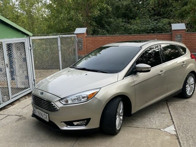 Бежевий Форд Фокус, об'ємом двигуна 2 л та пробігом 100 тис. км за 10200 $, фото 1 на Automoto.ua