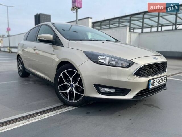 Бежевый Форд Фокус, объемом двигателя 2 л и пробегом 172 тыс. км за 8000 $, фото 1 на Automoto.ua