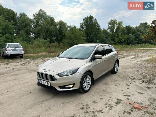 Бежевий Форд Фокус, об'ємом двигуна 2 л та пробігом 113 тис. км за 7450 $, фото 1 на Automoto.ua