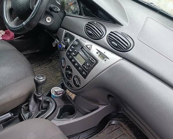 Бежевий Форд Фокус, об'ємом двигуна 1.6 л та пробігом 233 тис. км за 3700 $, фото 1 на Automoto.ua