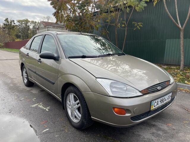 Бежевый Форд Фокус, объемом двигателя 2 л и пробегом 160 тыс. км за 2900 $, фото 1 на Automoto.ua