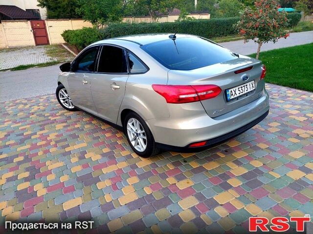 Бежевый Форд Фокус, объемом двигателя 2 л и пробегом 115 тыс. км за 8800 $, фото 1 на Automoto.ua