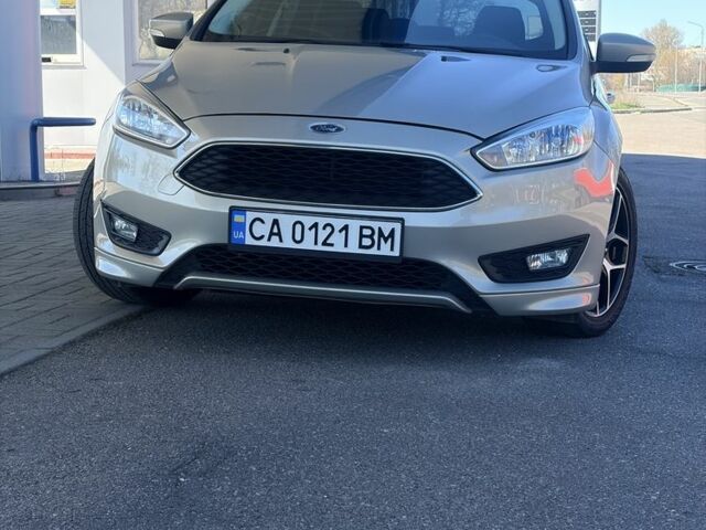 Бежевий Форд Фокус, об'ємом двигуна 2 л та пробігом 233 тис. км за 7800 $, фото 1 на Automoto.ua