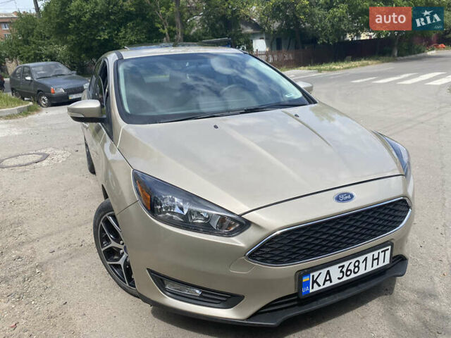 Бежевый Форд Фокус, объемом двигателя 2 л и пробегом 122 тыс. км за 11800 $, фото 1 на Automoto.ua