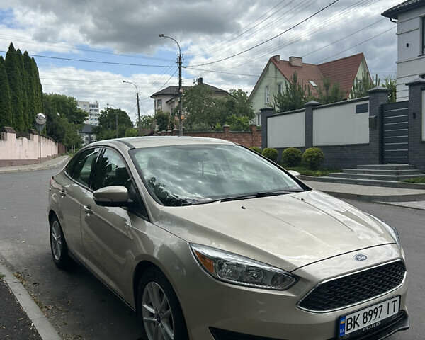 Бежевий Форд Фокус, об'ємом двигуна 2 л та пробігом 50 тис. км за 7700 $, фото 1 на Automoto.ua