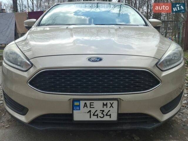 Бежевый Форд Фокус, объемом двигателя 2 л и пробегом 106 тыс. км за 9000 $, фото 1 на Automoto.ua