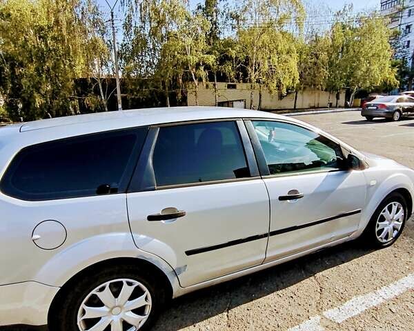 Бежевий Форд Фокус, об'ємом двигуна 1.6 л та пробігом 337 тис. км за 4900 $, фото 1 на Automoto.ua