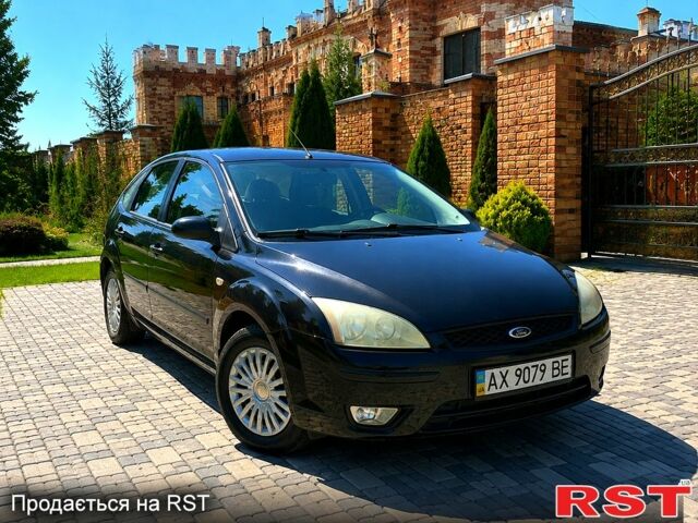 Черный Форд Фокус, объемом двигателя 1.6 л и пробегом 172 тыс. км за 3900 $, фото 1 на Automoto.ua