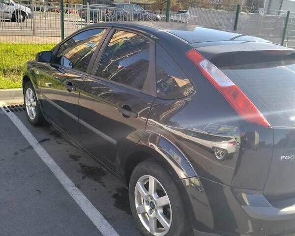 Черный Форд Фокус, объемом двигателя 1.6 л и пробегом 360 тыс. км за 4400 $, фото 1 на Automoto.ua