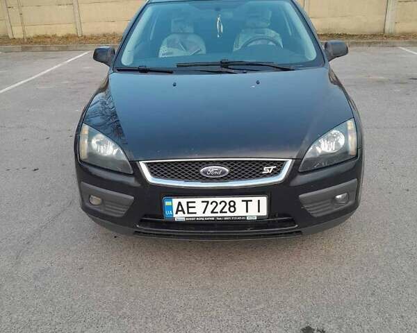 Чорний Форд Фокус, об'ємом двигуна 2 л та пробігом 248 тис. км за 5100 $, фото 1 на Automoto.ua