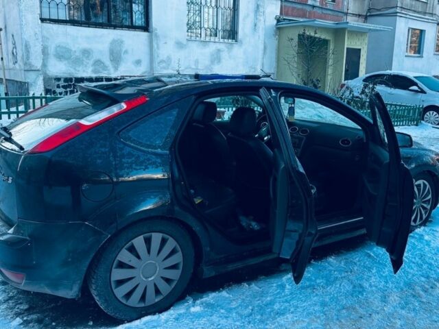 Чорний Форд Фокус, об'ємом двигуна 2 л та пробігом 350 тис. км за 2999 $, фото 1 на Automoto.ua