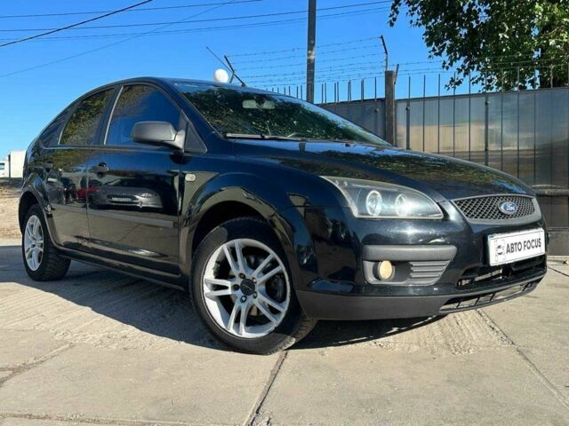 Черный Форд Фокус, объемом двигателя 1.6 л и пробегом 239 тыс. км за 5190 $, фото 1 на Automoto.ua