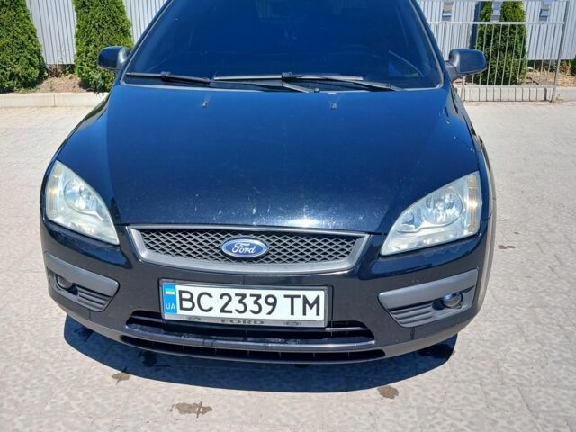 Черный Форд Фокус, объемом двигателя 1.6 л и пробегом 320 тыс. км за 3400 $, фото 1 на Automoto.ua