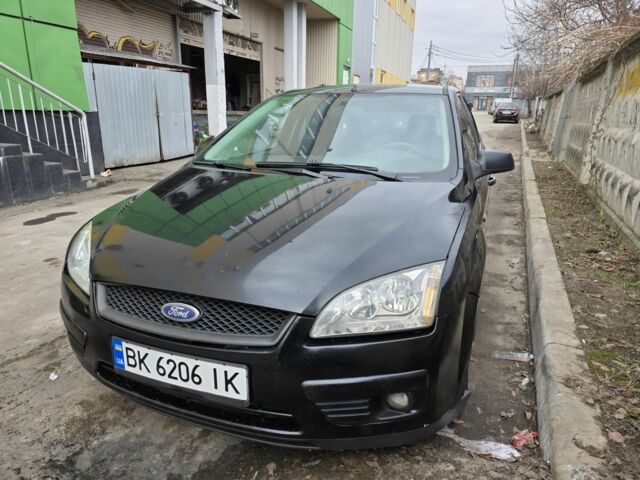 Черный Форд Фокус, объемом двигателя 1.6 л и пробегом 260 тыс. км за 2600 $, фото 1 на Automoto.ua