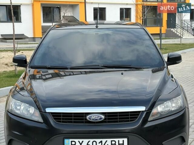 Черный Форд Фокус, объемом двигателя 1.6 л и пробегом 282 тыс. км за 4700 $, фото 1 на Automoto.ua