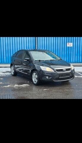 Черный Форд Фокус, объемом двигателя 1.6 л и пробегом 220 тыс. км за 6000 $, фото 1 на Automoto.ua