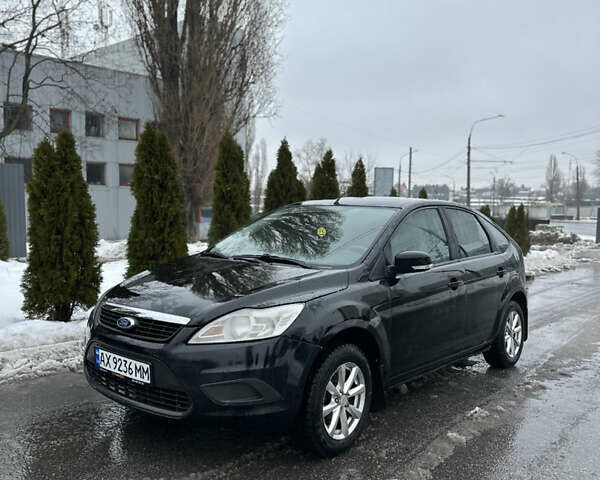 Черный Форд Фокус, объемом двигателя 1.6 л и пробегом 222 тыс. км за 5099 $, фото 1 на Automoto.ua