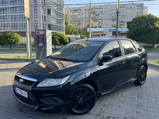 Черный Форд Фокус, объемом двигателя 1.6 л и пробегом 305 тыс. км за 4600 $, фото 1 на Automoto.ua