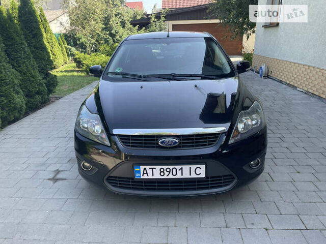 Черный Форд Фокус, объемом двигателя 1.6 л и пробегом 182 тыс. км за 5700 $, фото 1 на Automoto.ua