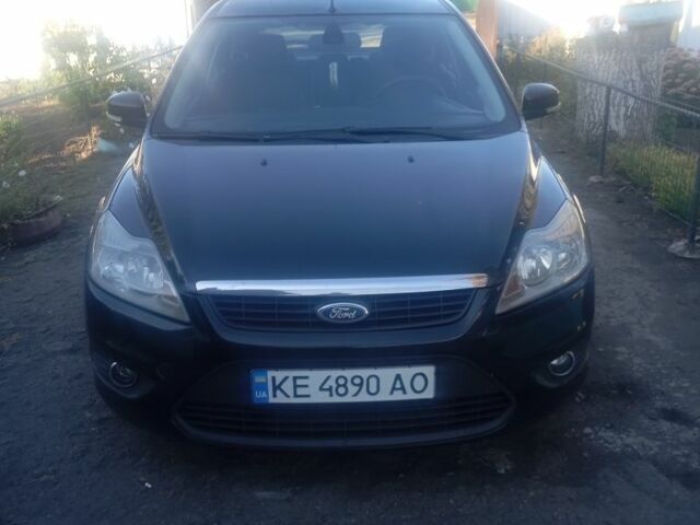 Черный Форд Фокус, объемом двигателя 1.6 л и пробегом 268 тыс. км за 4800 $, фото 1 на Automoto.ua