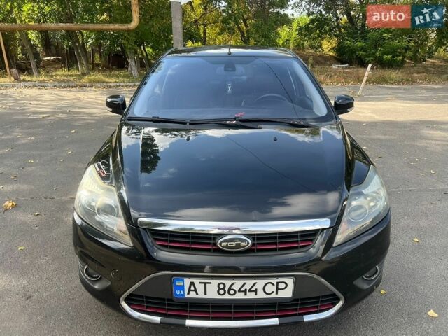 Черный Форд Фокус, объемом двигателя 1.56 л и пробегом 260 тыс. км за 5200 $, фото 1 на Automoto.ua