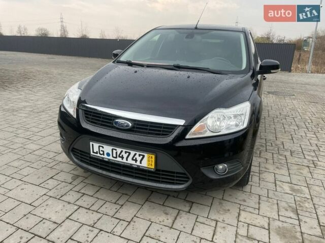 Черный Форд Фокус, объемом двигателя 1.6 л и пробегом 162 тыс. км за 5300 $, фото 1 на Automoto.ua