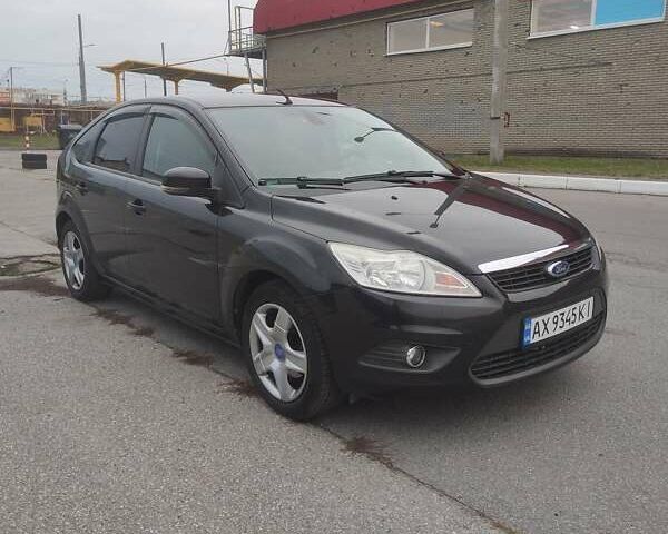 Черный Форд Фокус, объемом двигателя 1.6 л и пробегом 266 тыс. км за 5700 $, фото 1 на Automoto.ua