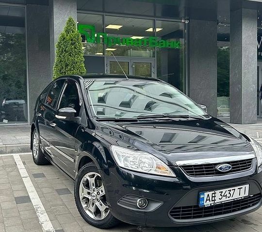 Черный Форд Фокус, объемом двигателя 1.6 л и пробегом 186 тыс. км за 5500 $, фото 1 на Automoto.ua