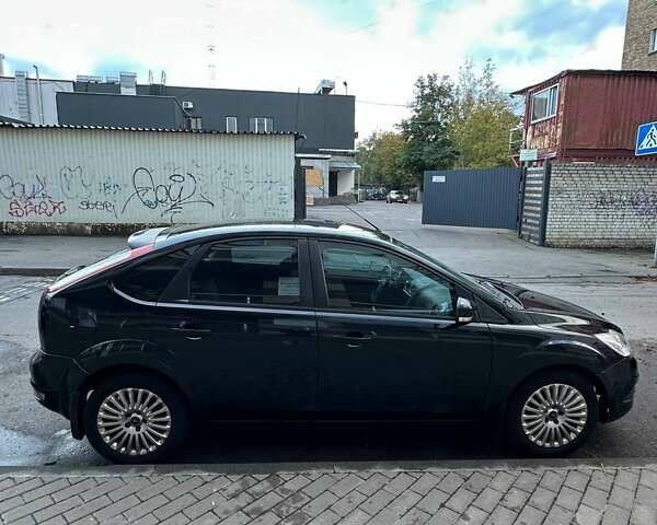 Черный Форд Фокус, объемом двигателя 0 л и пробегом 153 тыс. км за 5900 $, фото 1 на Automoto.ua