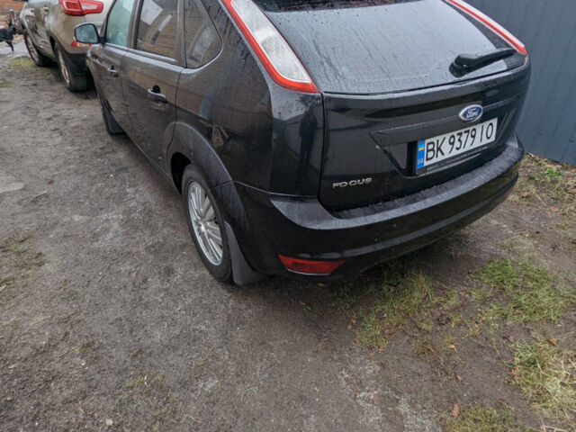 Чорний Форд Фокус, об'ємом двигуна 1.6 л та пробігом 137 тис. км за 6500 $, фото 1 на Automoto.ua
