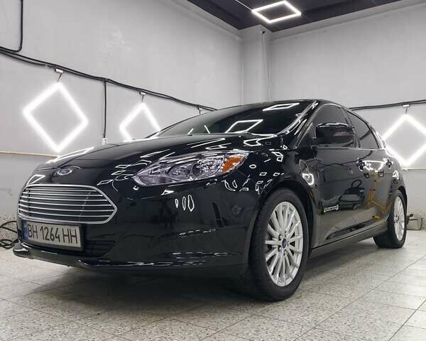 Черный Форд Фокус, объемом двигателя 0 л и пробегом 105 тыс. км за 7499 $, фото 1 на Automoto.ua