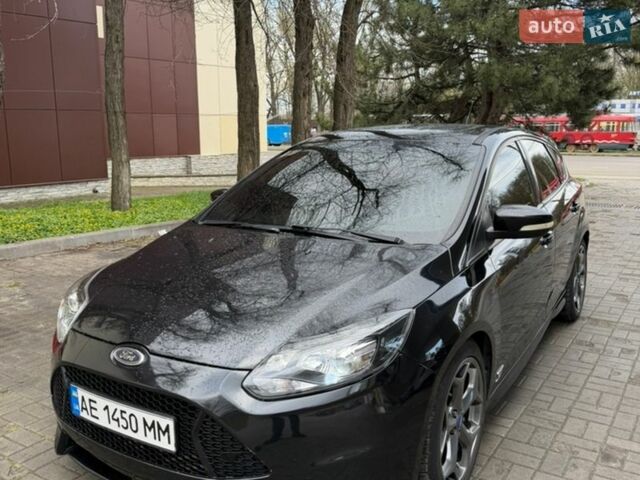 Черный Форд Фокус, объемом двигателя 2 л и пробегом 161 тыс. км за 10500 $, фото 1 на Automoto.ua