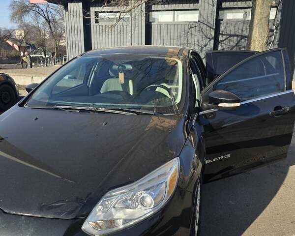 Черный Форд Фокус, объемом двигателя 0 л и пробегом 126 тыс. км за 6500 $, фото 1 на Automoto.ua