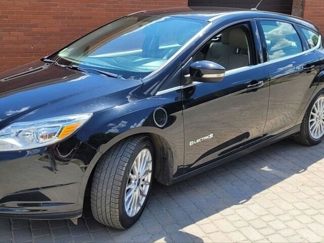 Чорний Форд Фокус, об'ємом двигуна 0 л та пробігом 110 тис. км за 6700 $, фото 1 на Automoto.ua