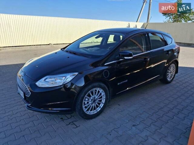 Черный Форд Фокус, объемом двигателя 0 л и пробегом 102 тыс. км за 6700 $, фото 1 на Automoto.ua