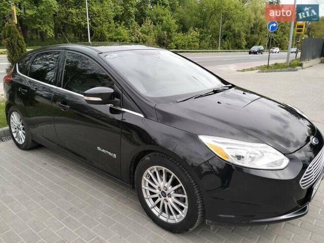 Черный Форд Фокус, объемом двигателя 0 л и пробегом 100 тыс. км за 8000 $, фото 1 на Automoto.ua