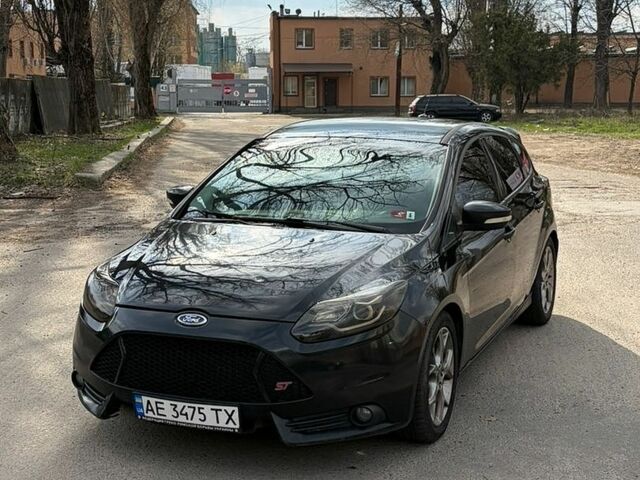 Черный Форд Фокус, объемом двигателя 2 л и пробегом 225 тыс. км за 6900 $, фото 1 на Automoto.ua