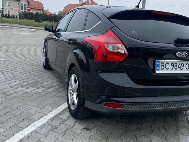 Чорний Форд Фокус, об'ємом двигуна 2 л та пробігом 200 тис. км за 9500 $, фото 1 на Automoto.ua