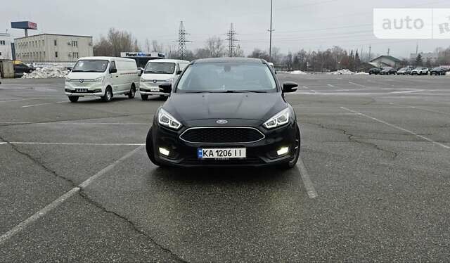 Чорний Форд Фокус, об'ємом двигуна 2 л та пробігом 190 тис. км за 12500 $, фото 1 на Automoto.ua