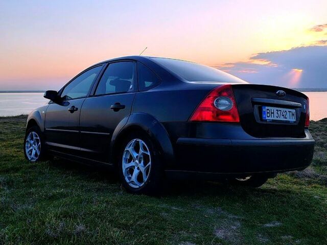 Черный Форд Фокус, объемом двигателя 1.6 л и пробегом 272 тыс. км за 4200 $, фото 1 на Automoto.ua