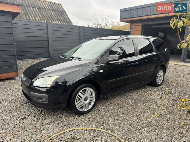 Черный Форд Фокус, объемом двигателя 1.6 л и пробегом 220 тыс. км за 2200 $, фото 1 на Automoto.ua