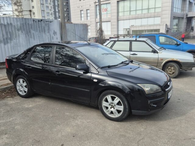 Черный Форд Фокус, объемом двигателя 1.6 л и пробегом 175 тыс. км за 3850 $, фото 1 на Automoto.ua