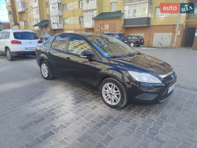 Черный Форд Фокус, объемом двигателя 1.6 л и пробегом 230 тыс. км за 5750 $, фото 1 на Automoto.ua