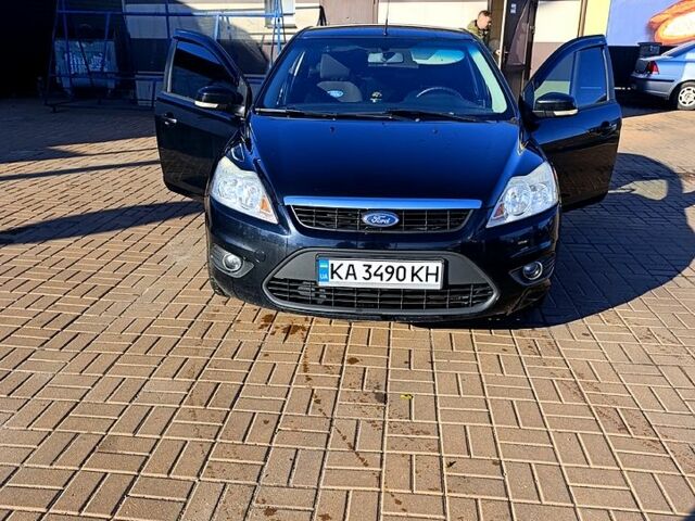 Черный Форд Фокус, объемом двигателя 1.6 л и пробегом 190 тыс. км за 6000 $, фото 1 на Automoto.ua