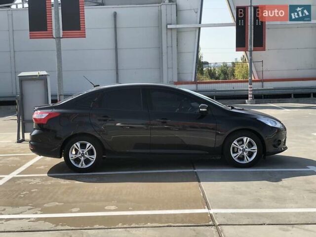 Черный Форд Фокус, объемом двигателя 2 л и пробегом 143 тыс. км за 8000 $, фото 1 на Automoto.ua
