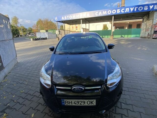 Черный Форд Фокус, объемом двигателя 2 л и пробегом 200 тыс. км за 7800 $, фото 1 на Automoto.ua