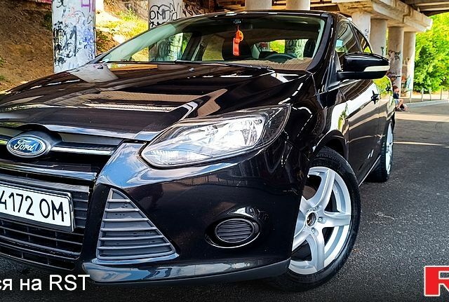 Форд Фокус 2014 у Одесі на Automoto.ua Чорний Форд Фокус, об'ємом двигуна 2 л та пробігом 98 тис. км за 6500 $, фото 1 на Automoto.ua