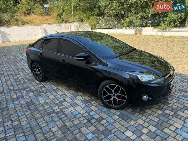 Чорний Форд Фокус, об'ємом двигуна 2 л та пробігом 105 тис. км за 8500 $, фото 1 на Automoto.ua