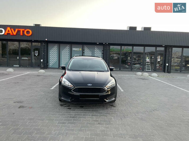 Чорний Форд Фокус, об'ємом двигуна 2 л та пробігом 135 тис. км за 9500 $, фото 1 на Automoto.ua